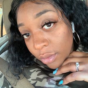 Meet your Posher, Keshawna